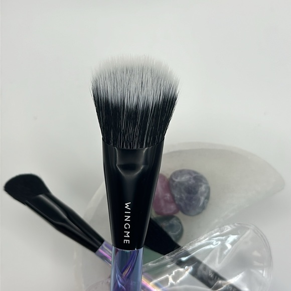 WINGME, set of 3 Makeup Brushes! - Picture 4 of 6